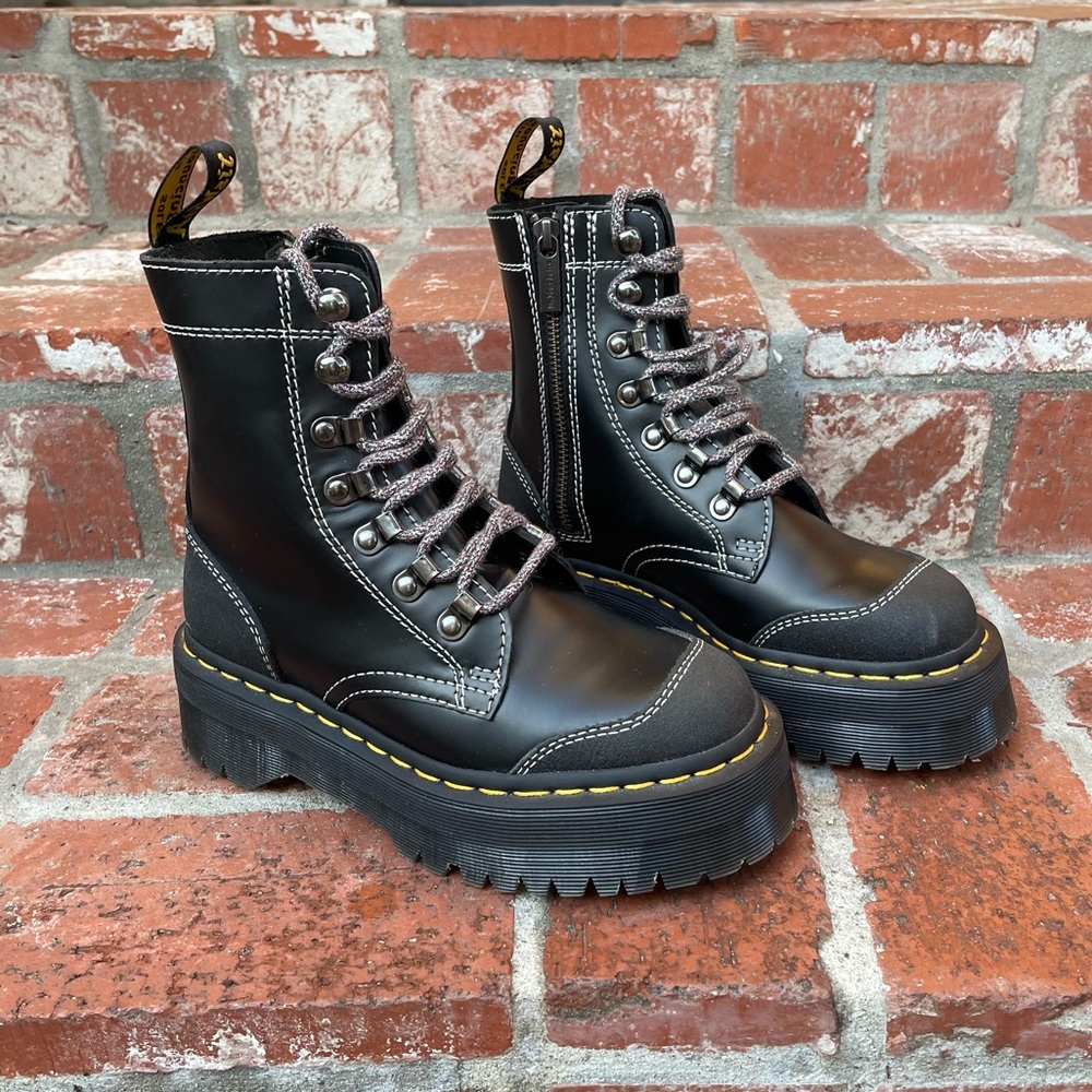 Dr. (Doc) Martens women’s 5 UK 3